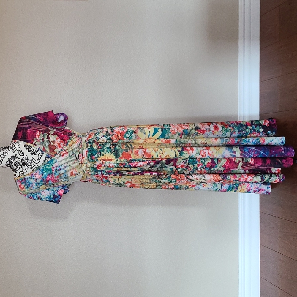 Lily by Firmiana Floral Maxi Dress